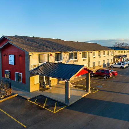 Hilltop Inn & Suites Grove Bagian luar foto