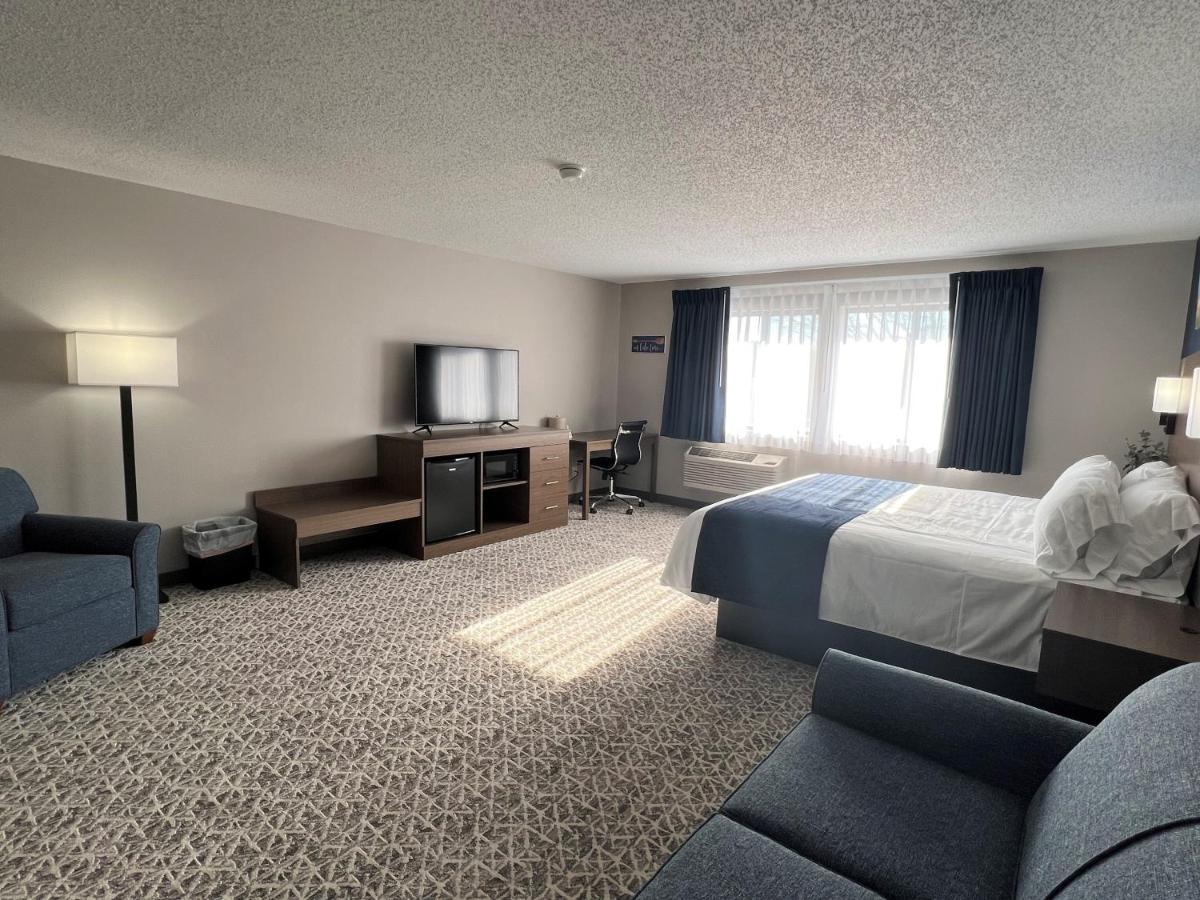 Hilltop Inn & Suites Grove Bagian luar foto
