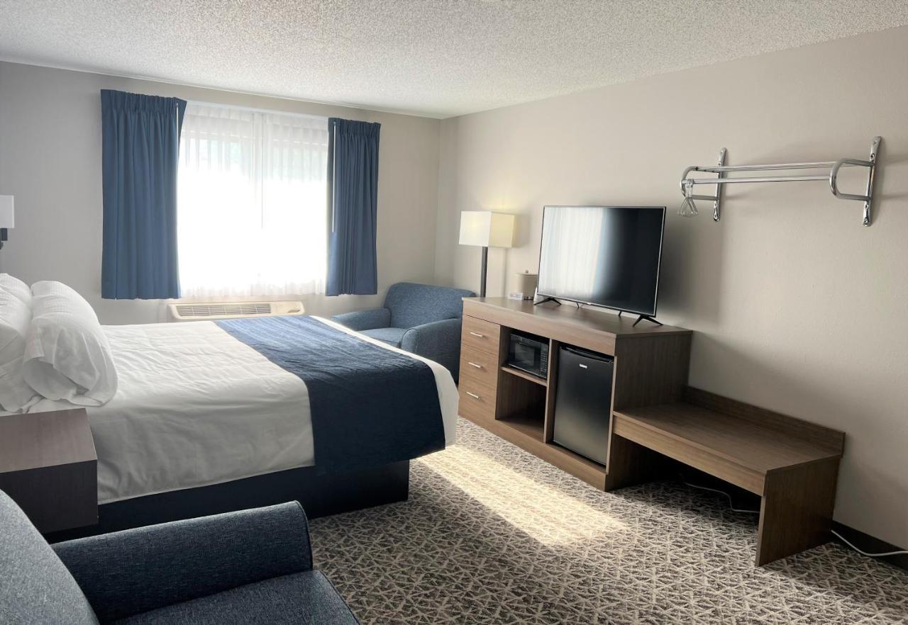 Hilltop Inn & Suites Grove Bagian luar foto